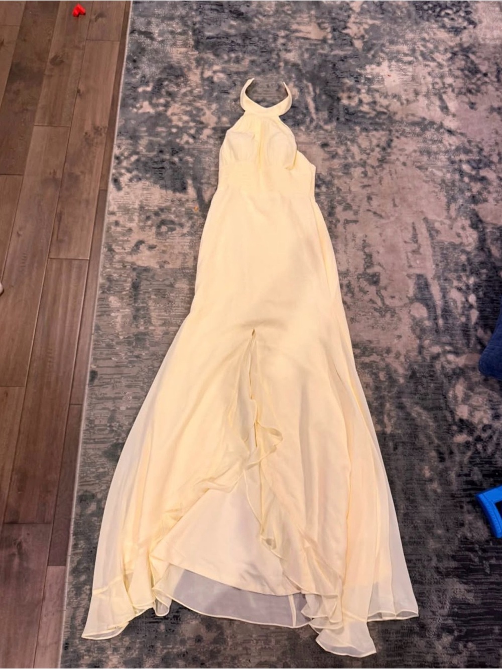 Elegant Halter Evening Gown in Pale Yellow size 2 women prom dress